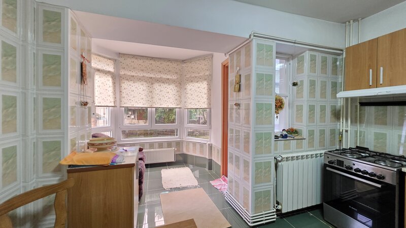 Sinaia Trei camere, 87 mp, complex privat, parcare, boxa