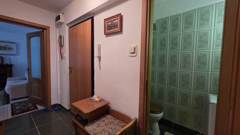 Sinaia Trei camere, 87 mp, complex privat, parcare, boxa