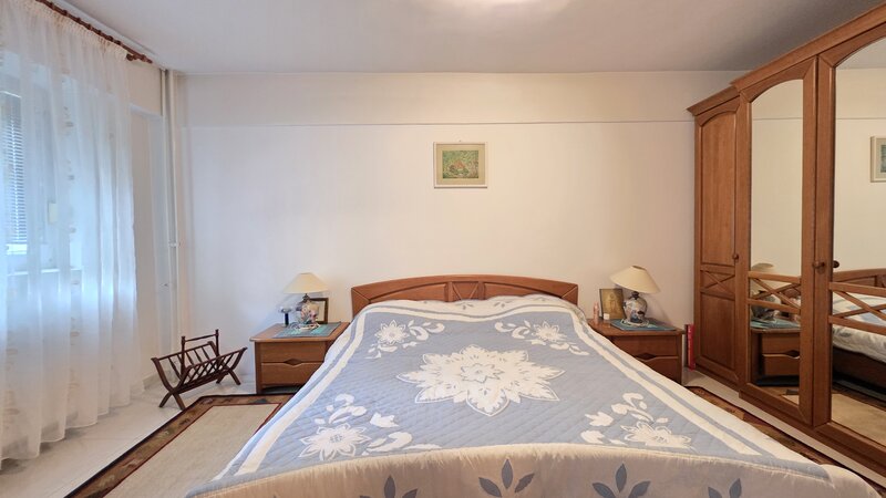 Sinaia Trei camere, 87 mp, complex privat, parcare, boxa
